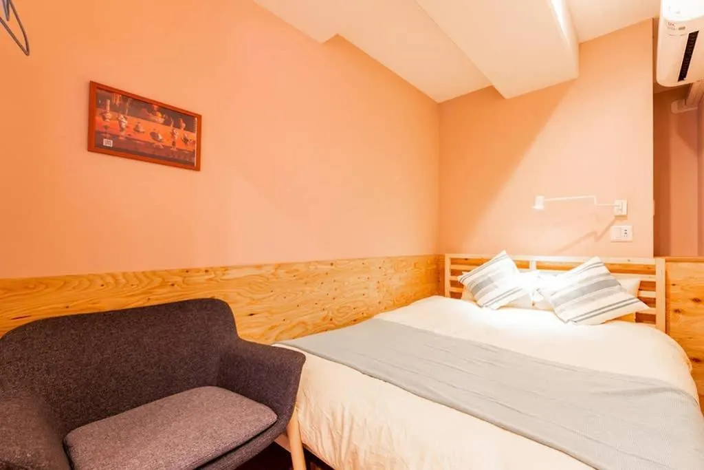The East Avenue Apartment Sapporo